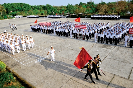 ເຊີດຊູສ່ວນບຸກຄົນທີ່ດີເດັ່ນໃນການ ຮໍ່າຮຽນ ແລະ ປະຕິບັດຕາມແບບຢ່າງ ຄຸນສົມບັດປະທານໂຮ່ຈິມິນ